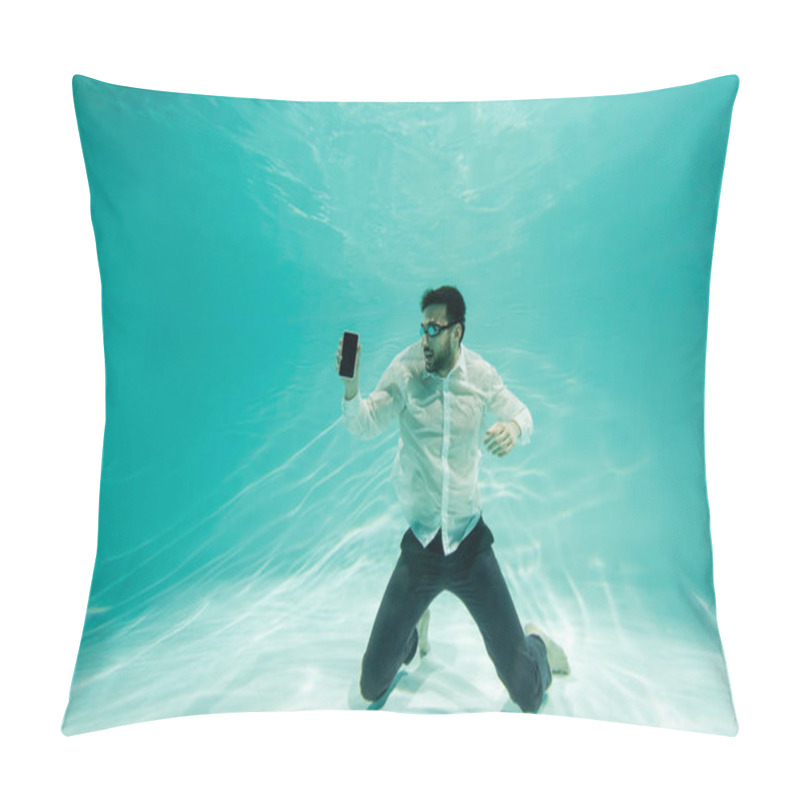 Personality  Arabian Businessman In Formal Wear And Goggles Holding Smartphone With Blank Screen Underwater  Pillow Covers