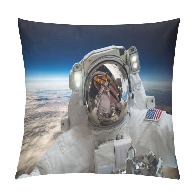 Personality  Astronaut In Outer Space Against The Backdrop Of The Planet Earth. Elements Of This Image Furnished By NASA. Pillow Covers