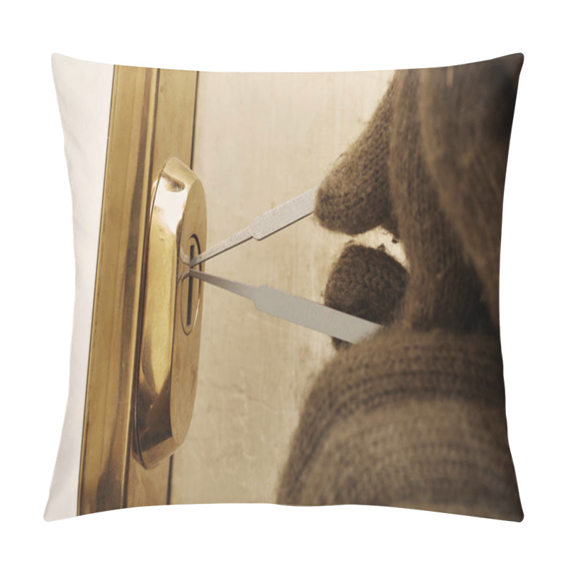 Personality  Trying To Break In Property With Plastic Lockpick Homemade Blades Pillow Covers