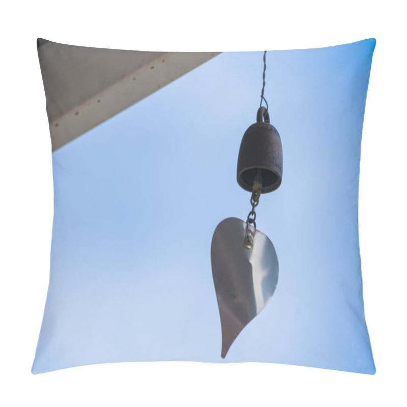 Personality  A Nature-inspired Heart Wind Chime Hanging Gracefully In The Air, Perfect For Enhancing The Beauty Of Any Outdoor Setting. Pillow Covers