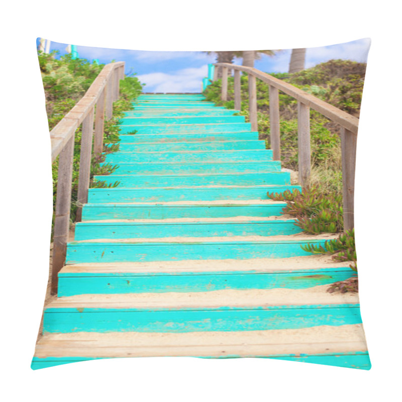 Personality  Wooden Walkway To The Sandy Beach Pillow Covers