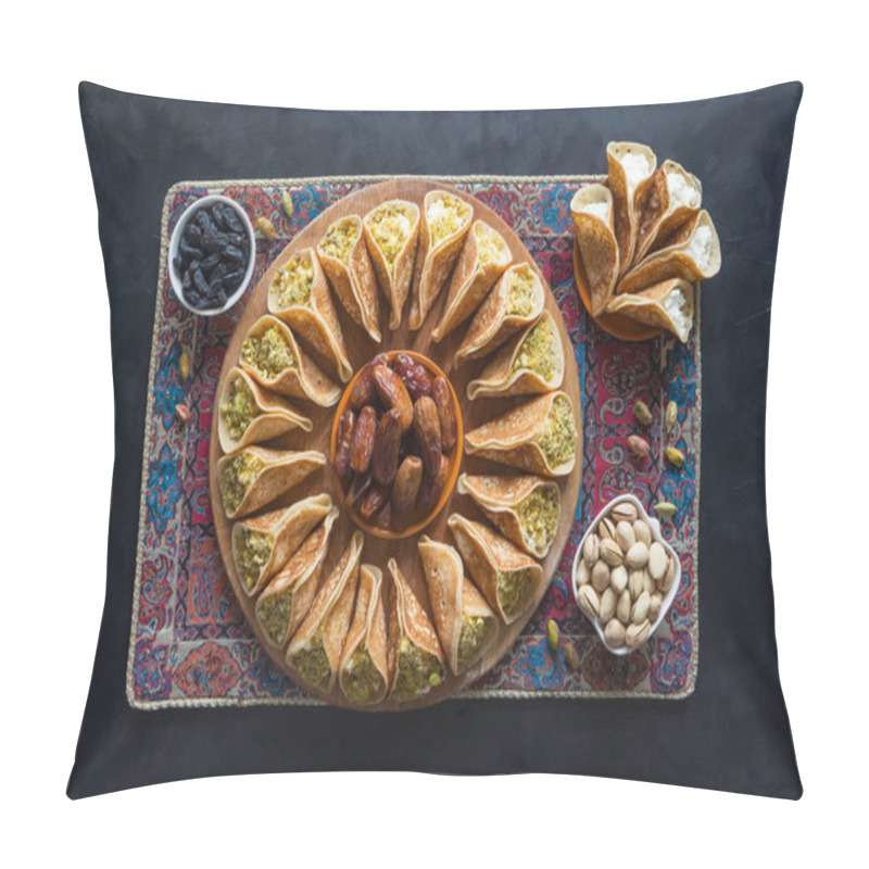 Personality  Arabian Pancake Stuffed With Sweet Cheese Pillow Covers