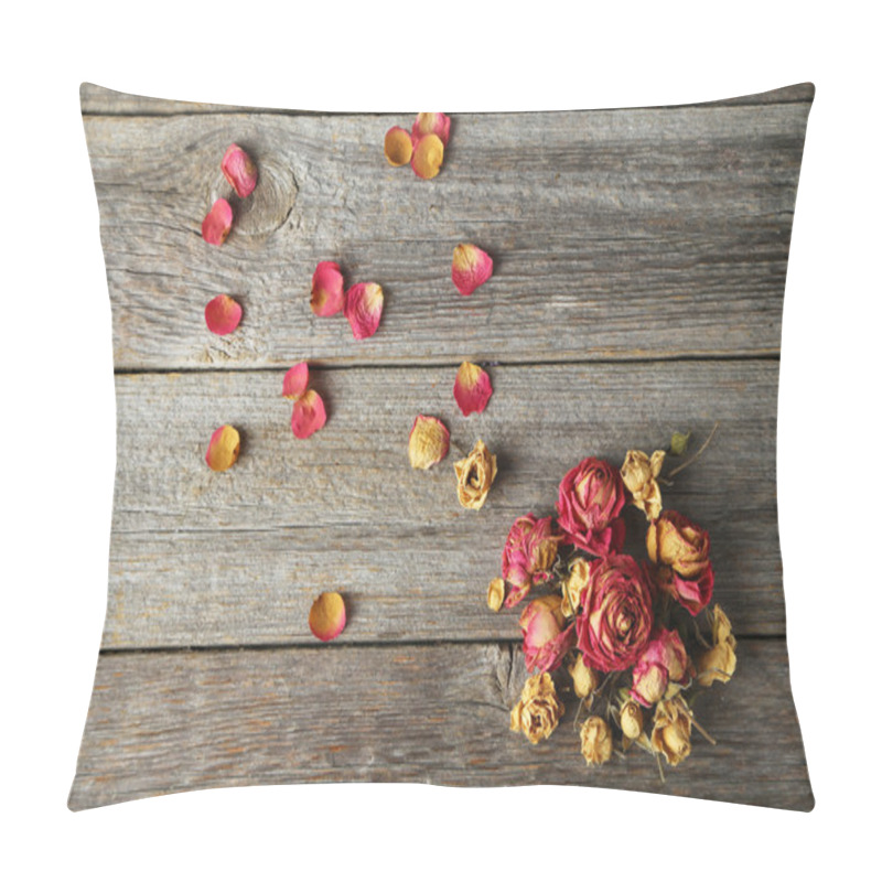 Personality  Roses On Wooden Background Pillow Covers