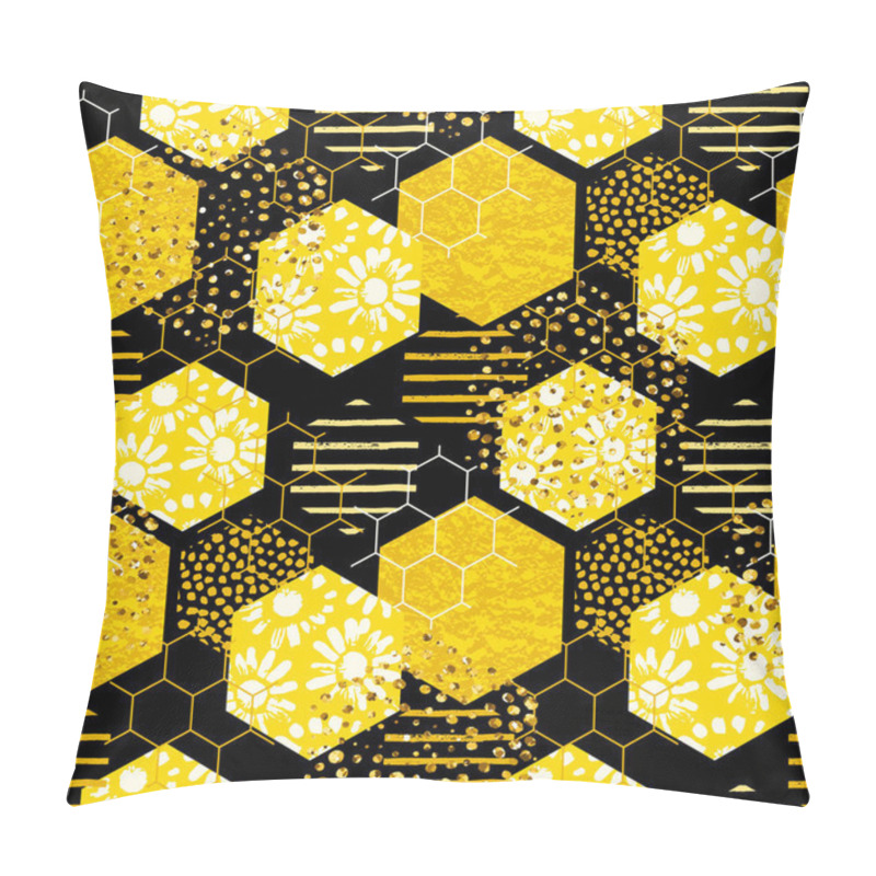 Personality  Seamless Geometric Pattern With Bee. Modern Abstract Honey Design. Pillow Covers