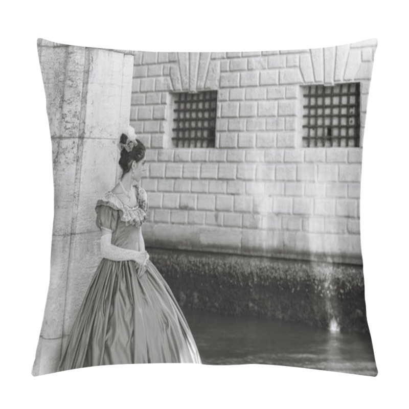 Personality  16 February 2019 - Venice, Italy: Street Of Beautiful Venice During Carnival Pillow Covers