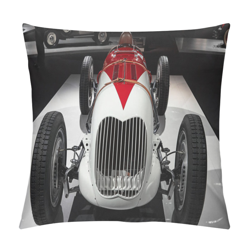 Personality  Ford V8 Monoposto Indianapolis Style Of 1936  Pillow Covers