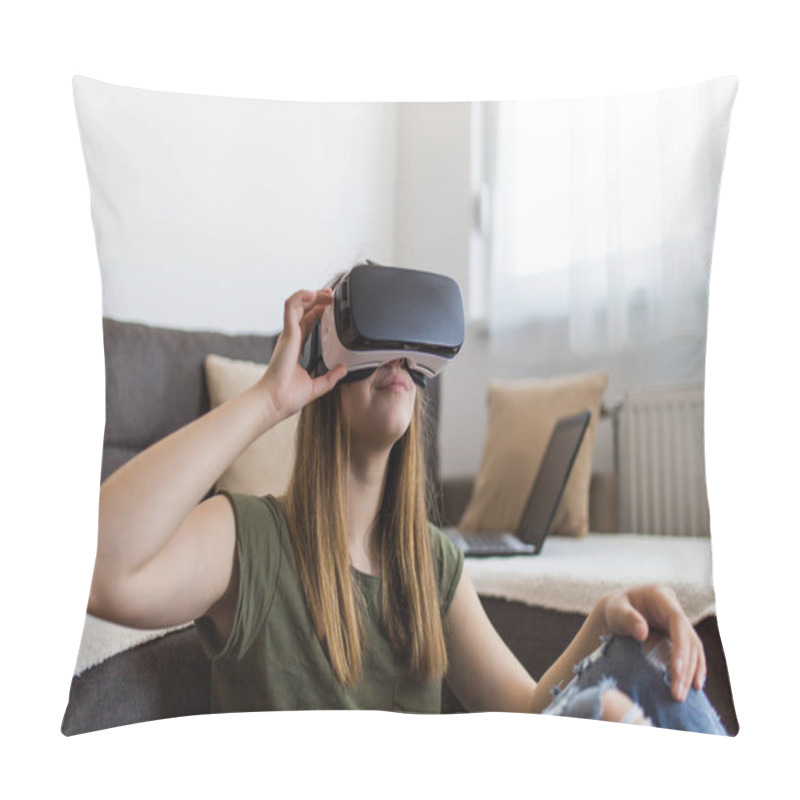 Personality  Beautiful Young Woman Enjoying Virtual Reality At Her Home. Pillow Covers