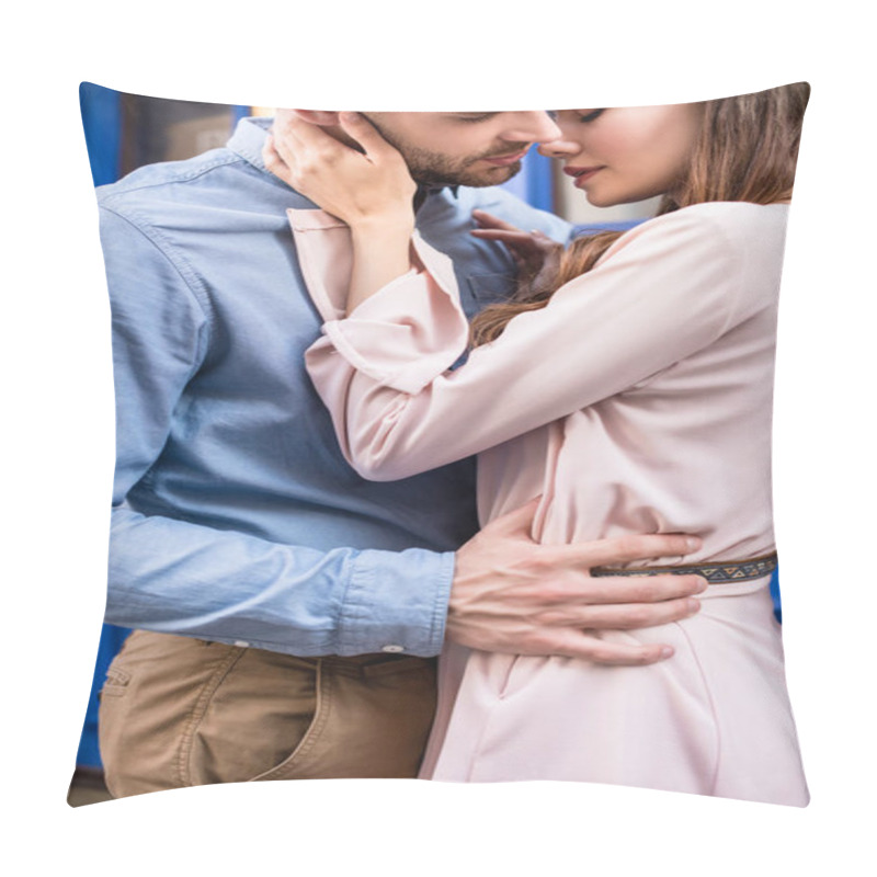 Personality  Young Couple Embracing And Kissing With Closed Eyes On Street Pillow Covers