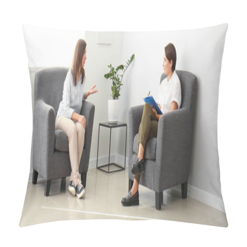 Personality  Female Psychologist Working With Patient In Office Pillow Covers