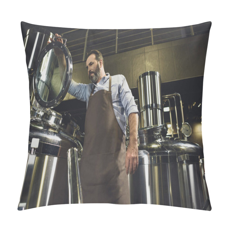 Personality  Brewer Inspecting Tank Pillow Covers