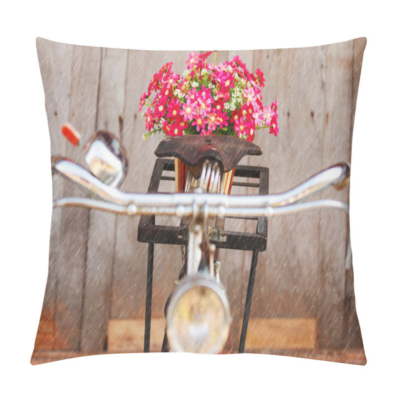 Personality  Artificial Flowers On Bicycle In Rainy Day Pillow Covers