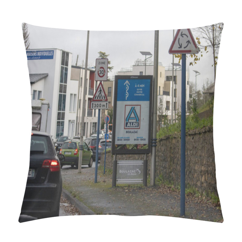 Personality  France, 07 December 2024 : Traffic Signs, Advertisement, Shopping Directions, Urban Street, Parked Cars. Pillow Covers