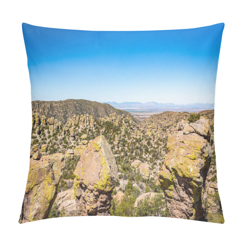 Personality  Chiricahua National Monument Features Nearly 12,000 Acres Of Rhyolite Pinnacles, Some Rising Hundreds Of Feet In The Air, And Is Known As The 