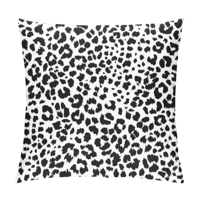 Personality  Full Seamless Leopard Pattern Texture Vector. Endless Black And White Cheetah Design For Dress Fabric Print. Pillow Covers