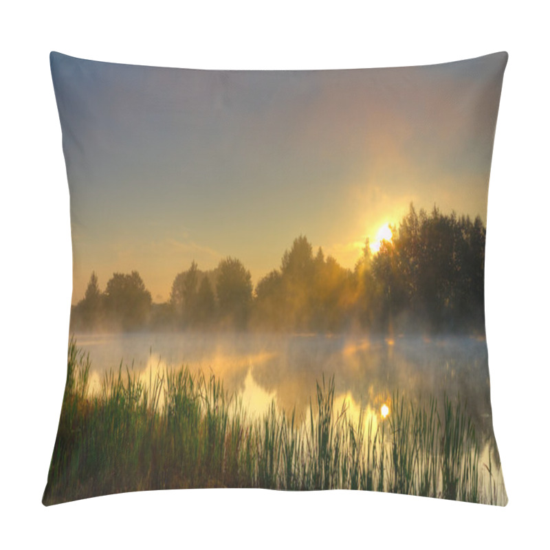 Personality  Dramatic Sunrise On Lake Pillow Covers