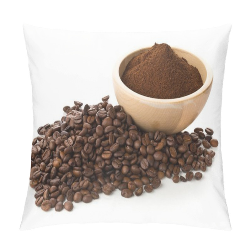 Personality  Coffee Beans With Ground Coffee In Wooden Bowl Pillow Covers