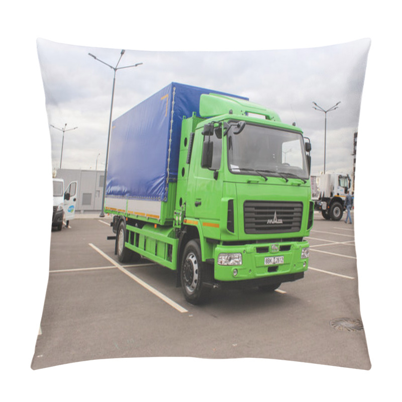 Personality  MAZ Trucks At The Show Working On Methane Pillow Covers