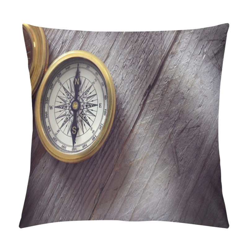 Personality  Antique Golden Compass On Wood Pillow Covers