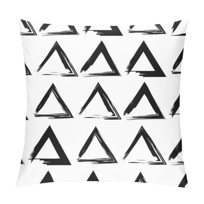 Personality  Seamless Vector Black And White Background Of Hand Drawn Triangles. Lines Textures Of Pen. Textile Rapport. Pillow Covers