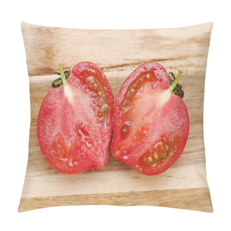 Personality  Round Pink Tomato With A Nose That Produces Heart Shape When Cut In Half Pillow Covers