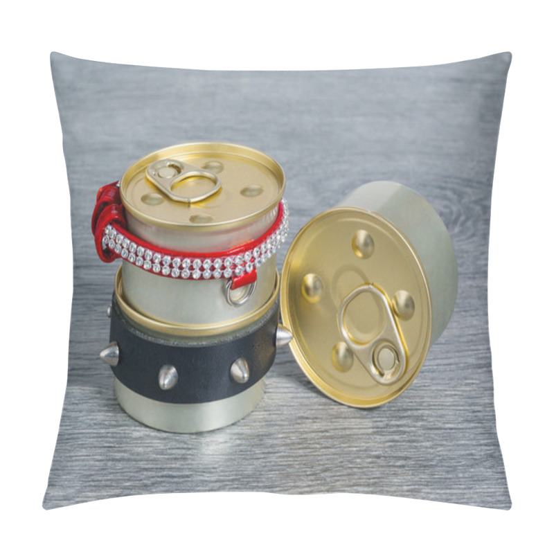 Personality  Canned Foods For Cats And Dogs Pillow Covers