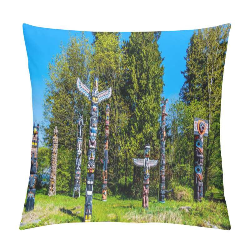 Personality  Colorful Indigenous Totem Poles Representing Art And Religious Symbols Of West Coast Indigenous Peoples Placed In Stanley Park In Vancouver, Canada Pillow Covers