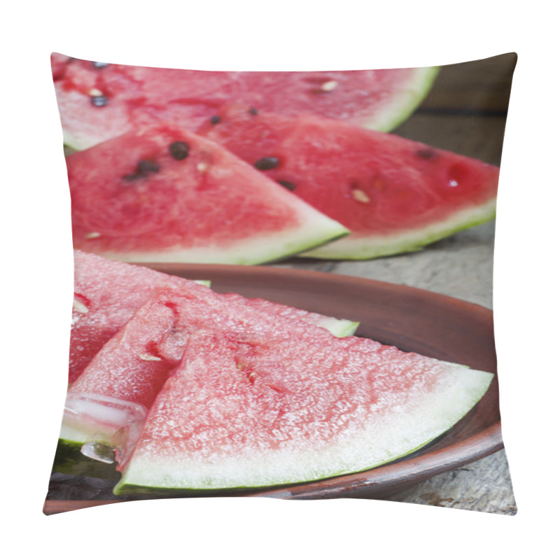 Personality  Watermelon Slices With Ice On A Clay Plate Pillow Covers