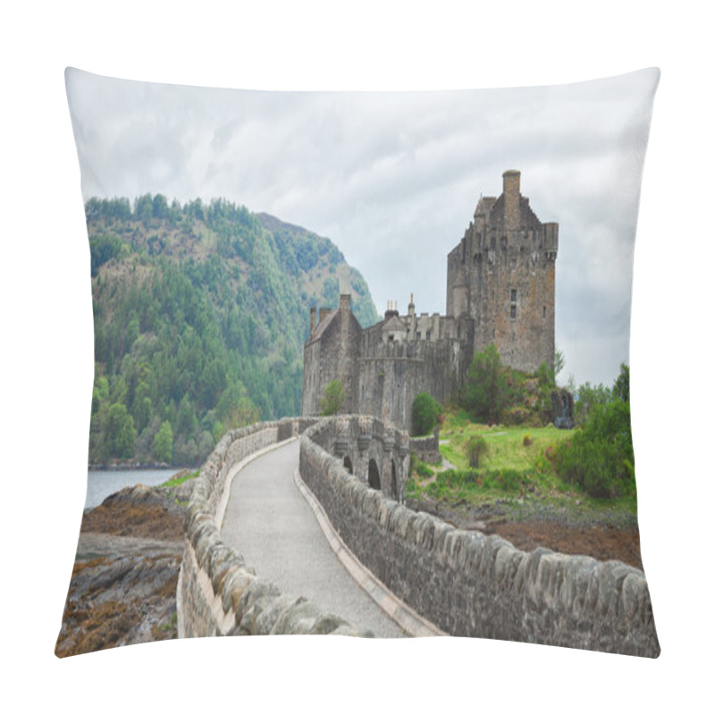 Personality  Eilean Donan Castle, Highlands, Scotland. UK Pillow Covers