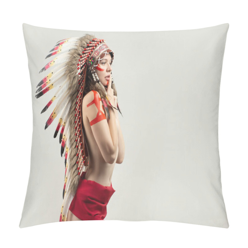 Personality  Naked Woman In Native American Costume With Feathers Pillow Covers