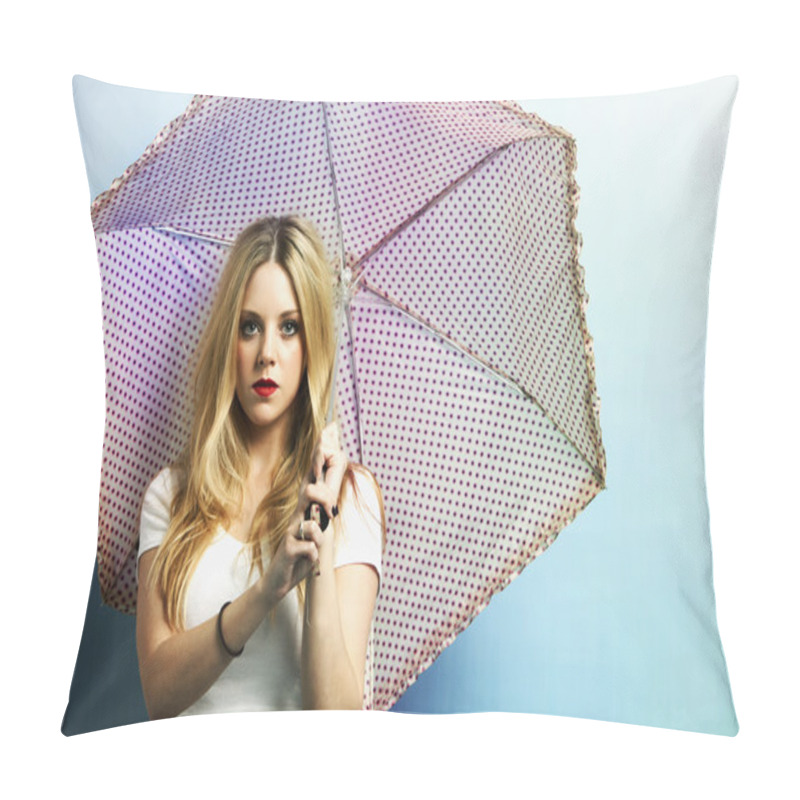 Personality  Young Woman With Umbrella Pillow Covers