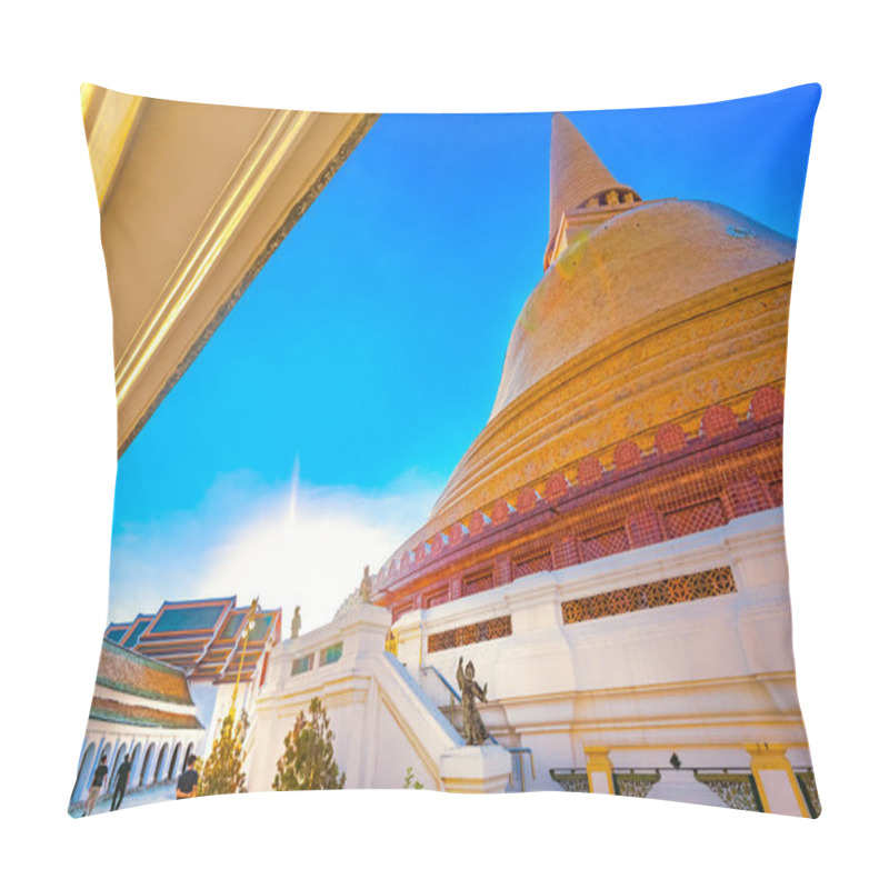 Personality  PHRA PATHOM CHEDI  THE TALLEST STUPA IN THAILAND Pillow Covers