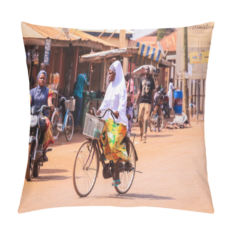 Personality  Tamale, Ghana - April 07, 2022: African Road With Local Ghana People On Vehicle In Tamale City Pillow Covers