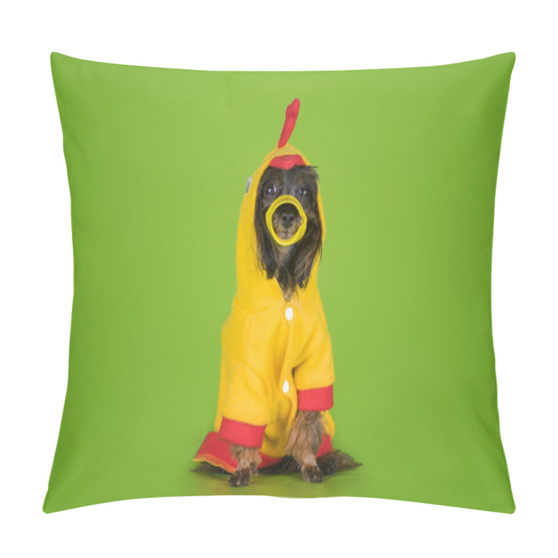 Personality  Dog Breed The Petersburg Orchid Dressed Duck On A Green Backgrou Pillow Covers