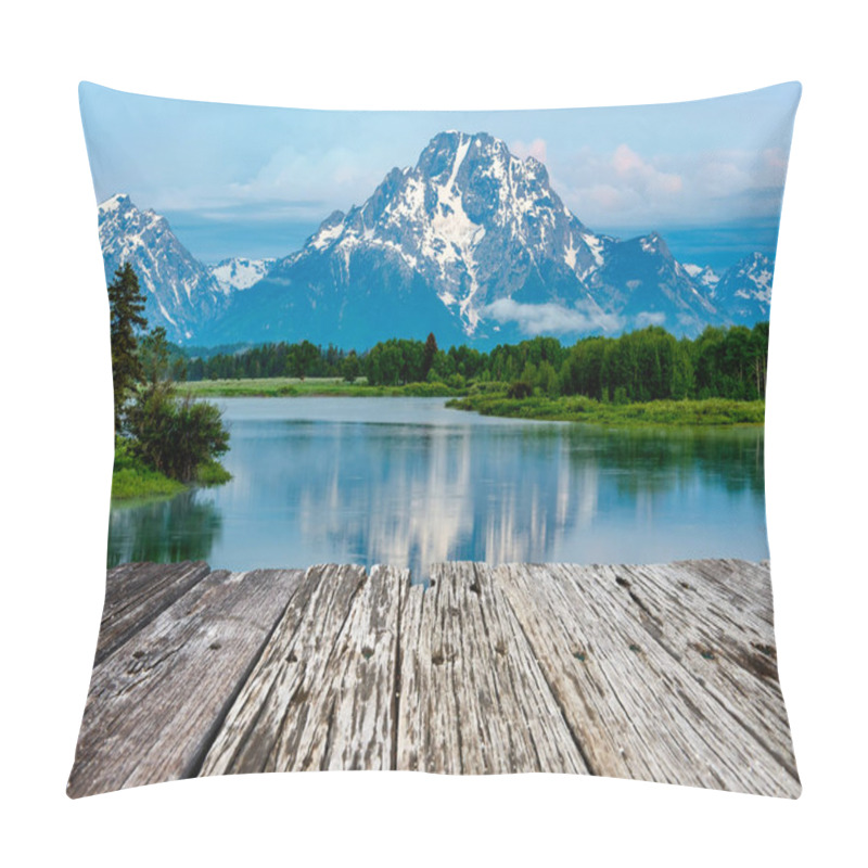 Personality  Grand Teton Mountains From Oxbow Bend On The Snake River At Dawn. Grand Teton National Park, Wyoming, USA. Pillow Covers