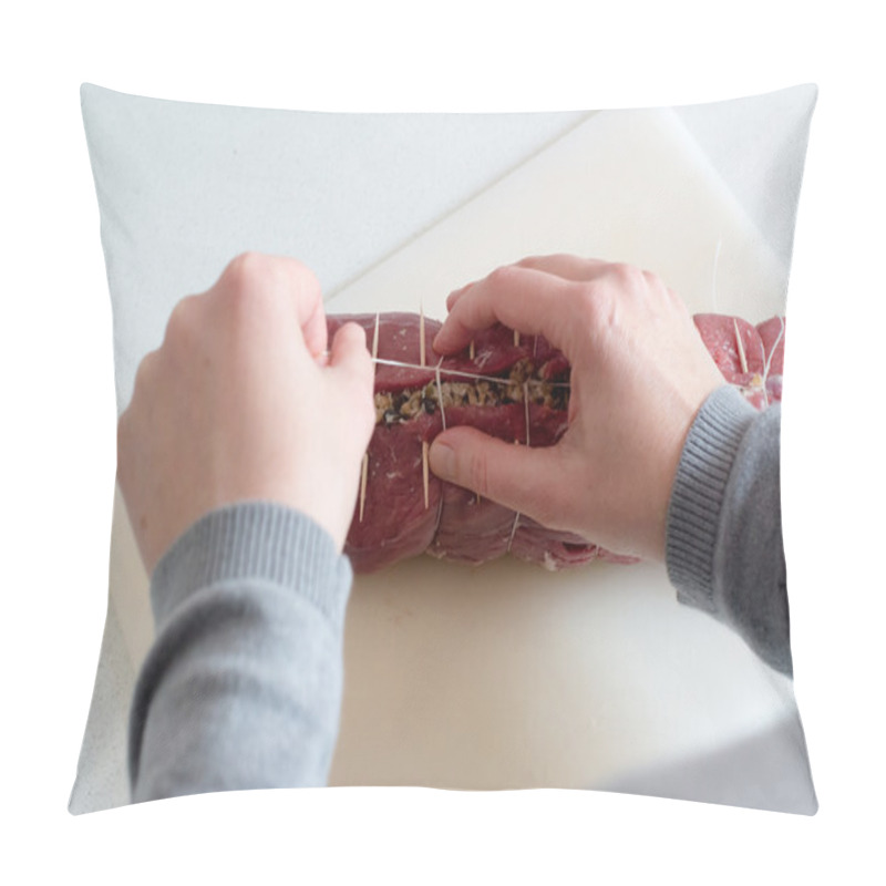 Personality  Preparing A Laced Beef Pillow Covers