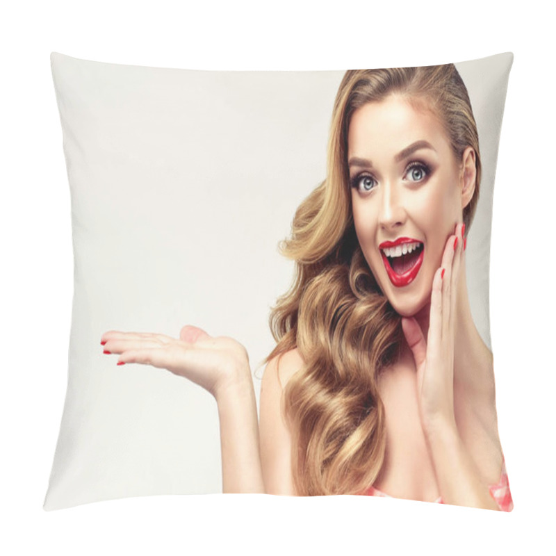 Personality  Woman Surprise Showing Product .Beautiful Girl  Pointing To The Side . Presenting Your Product. Expressive Facial Expressions Emotions Pillow Covers