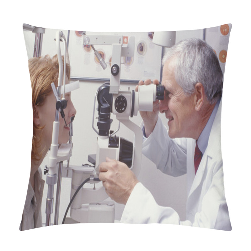 Personality  Optometrist With Patient Pillow Covers