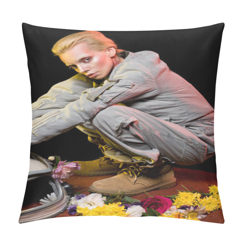 Personality  Beautiful Stylish Cosmonaut In Spacesuit With Flowers And Helmet Sitting On Planet  Pillow Covers