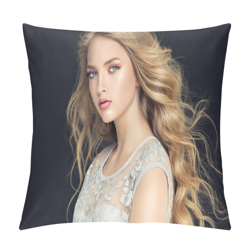 Personality  Blonde Fashion  Girl With Curly Hair  Pillow Covers