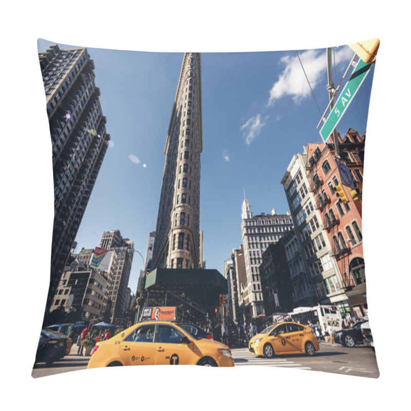 Personality  Flatiron Building In New York Pillow Covers