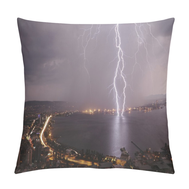 Personality  Thunders On City Pillow Covers