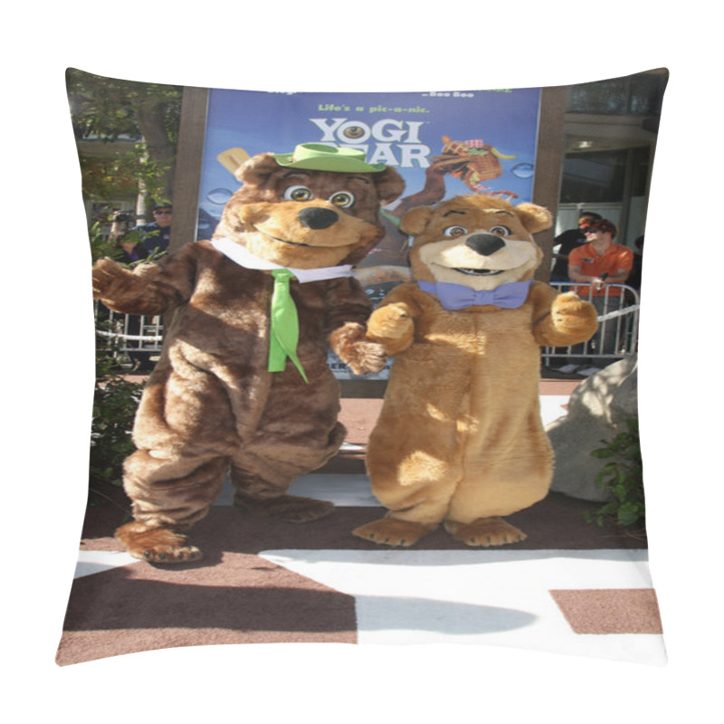 Personality  Yogi Bear & BooBoo Pillow Covers