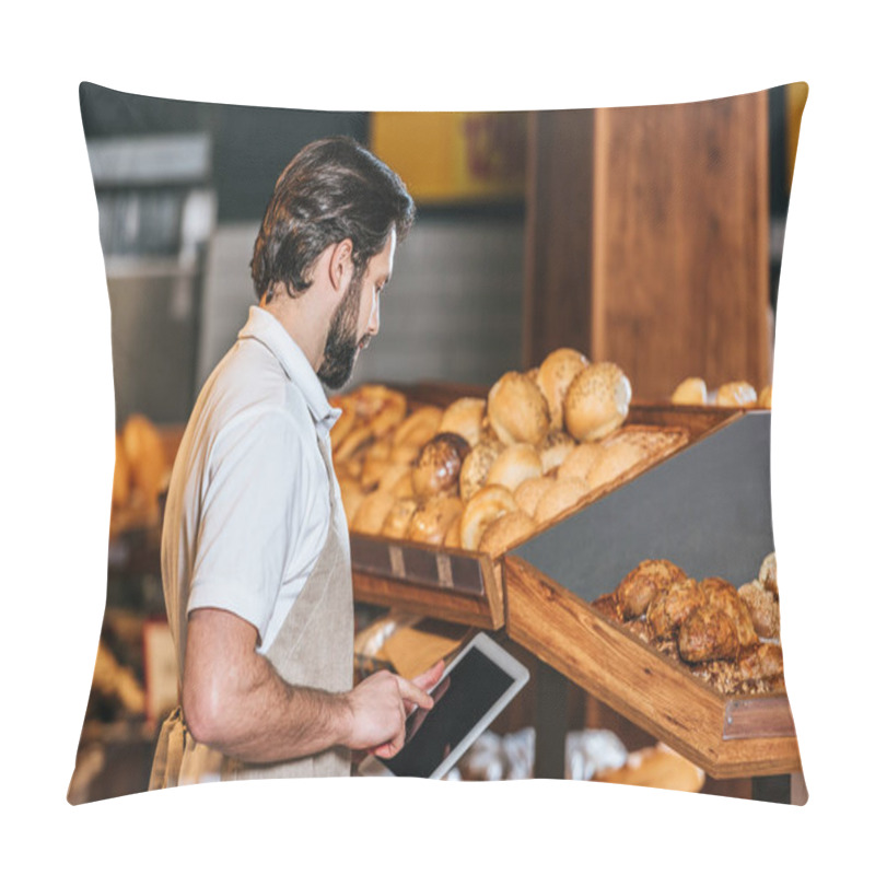 Personality  Side View Of Shop Assistant In Apron Using Tablet With Blank Screen In Supermarket Pillow Covers