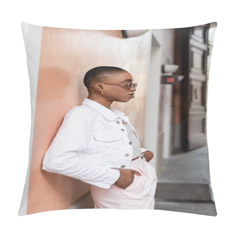 Personality  Side View Of Trendy African American Woman In Sunglasses Posing Near Building On Street In Treviso Pillow Covers