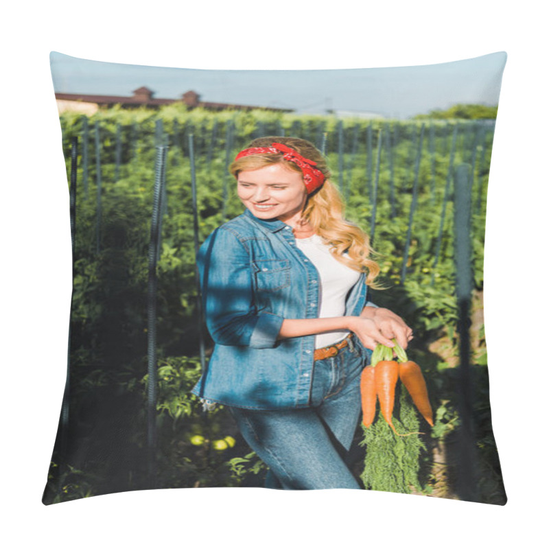 Personality  Attractive Farmer Holding Organic Carrots In Field At Farm Pillow Covers