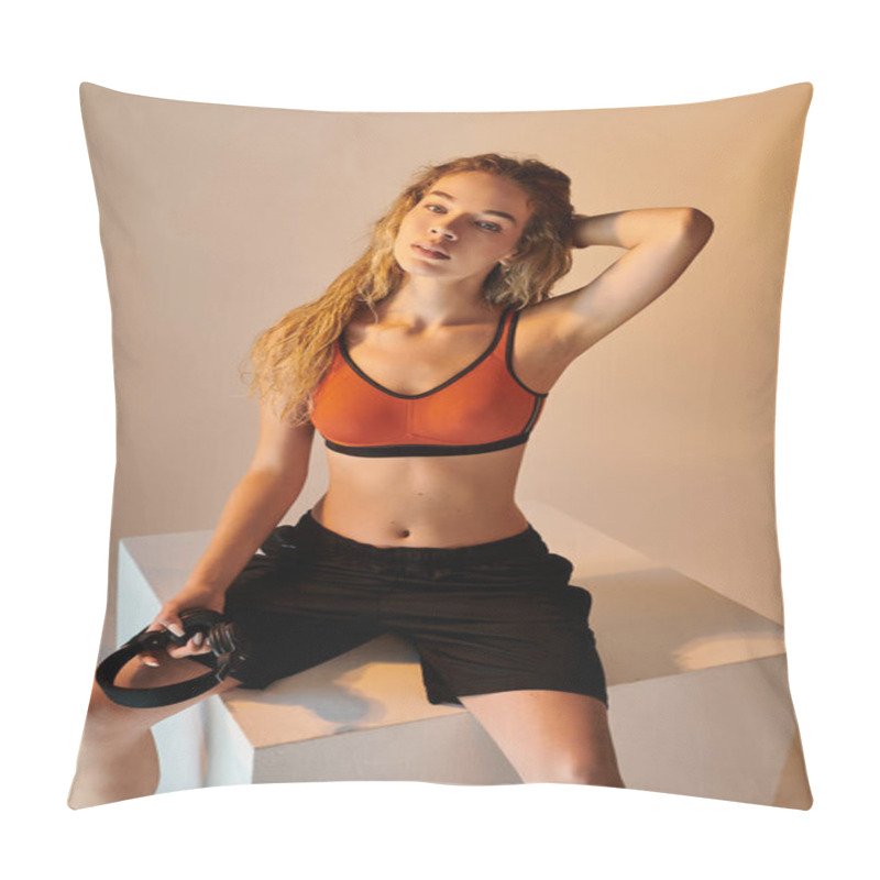 Personality  A Sportswoman Showcases Her Athleticism Against A Warm Backdrop, Expressing Her Emotions. Pillow Covers