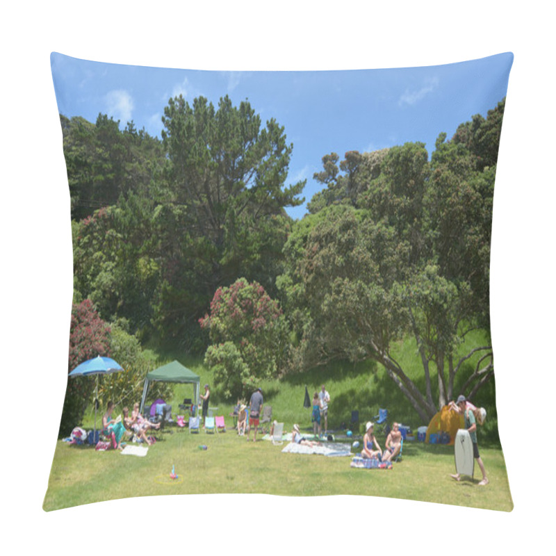 Personality  Muriwai Beach - New Zealand Pillow Covers