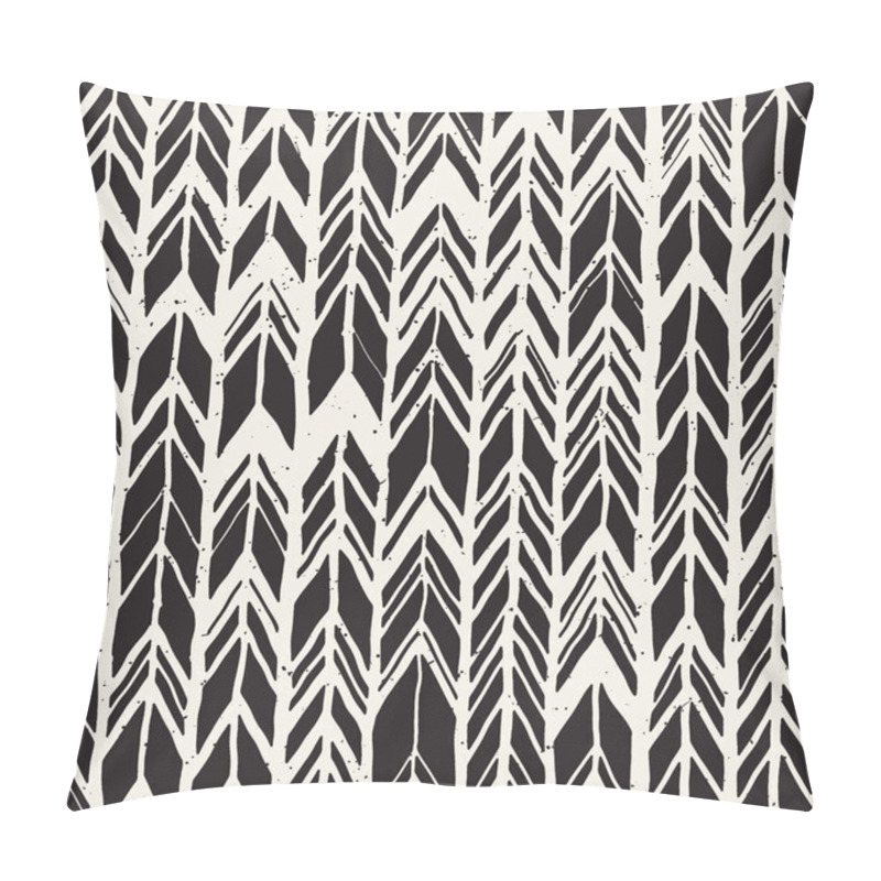 Personality  Seamless Hand Drawn Style Chevron Pattern In Black And White. Abstract Vector Grungy Background Pillow Covers