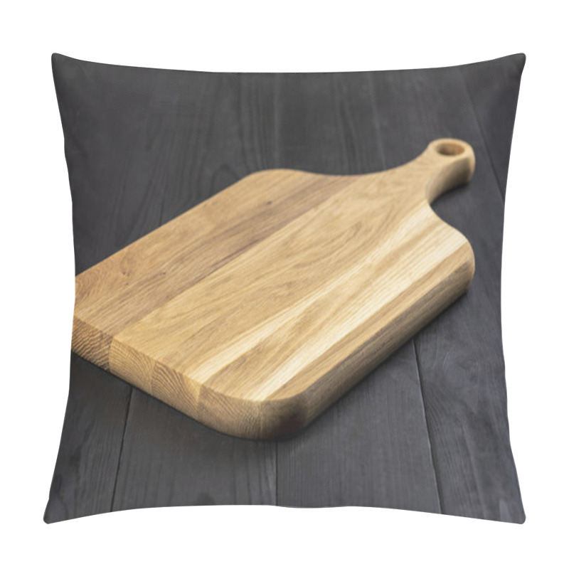 Personality  Empty Bread Cutting Board On A Wooden Table Pillow Covers