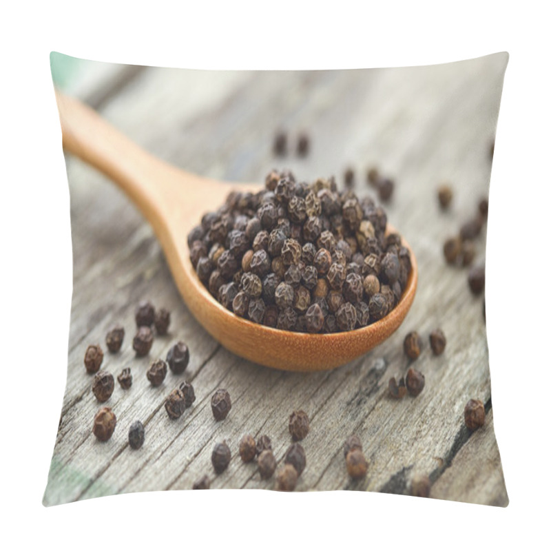 Personality  Whole Black Pepper On Wooden Spoon Pillow Covers